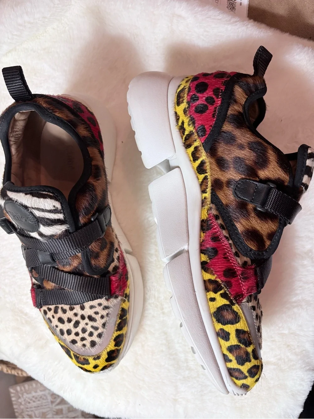 Chloe make statement